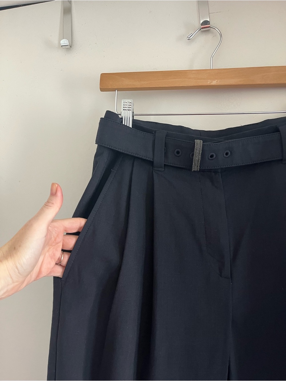 Brunello Cucinelli Black Pleated Women's Trousers Monili belt loop  Size 6